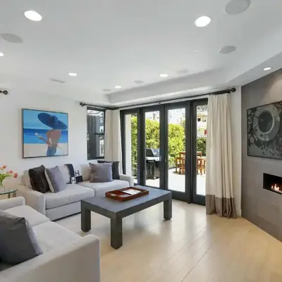 Poinsettia Palms - Chic & Luxe Patio Near Beach