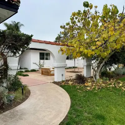 Bella Vista Spacious 5-bed home with stunning mountain views and pool