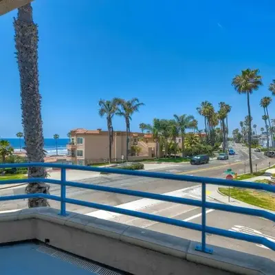 Nomad's Oceanfront Retreat 2B2B Condo