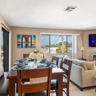 Hidden Gem 3Bed 3Ba Retreat Jacuzzi AC Balconies