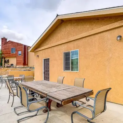 Game Room and Fire Pit Quiet Family Home in Bonita