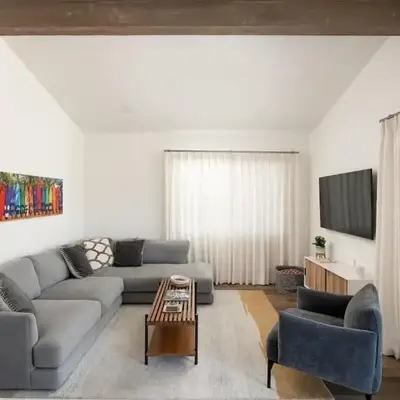 2BD Sashas Bungalow Beach Vibes 1 Block Away