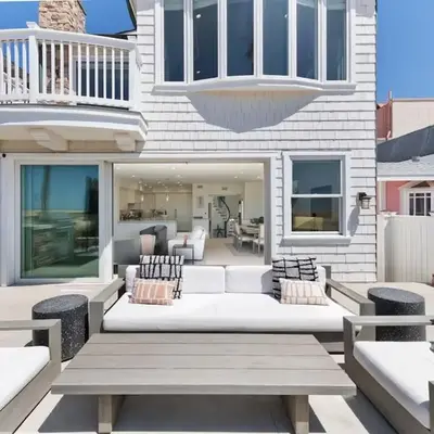 Oceanfront Escape with Breathtaking Views