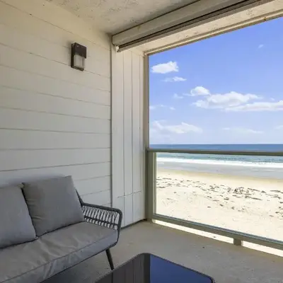 Shoreline Hideaway