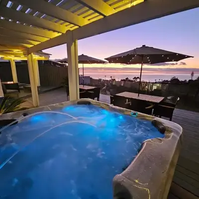 La Jolla Gem with Ocean View - 11 Beds