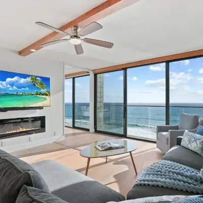 Oceanfront Paradise with Sunset Balcony