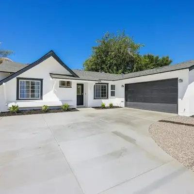 Luxury Home with Spacious Backyard - Sleeps 12