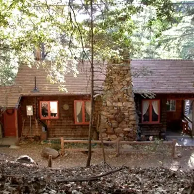 Historic Holiday Redwood Cabin in Palomar Mountain