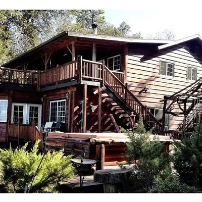 Grand Rustic Cabin Rental with Private Hot Tub near Escondido