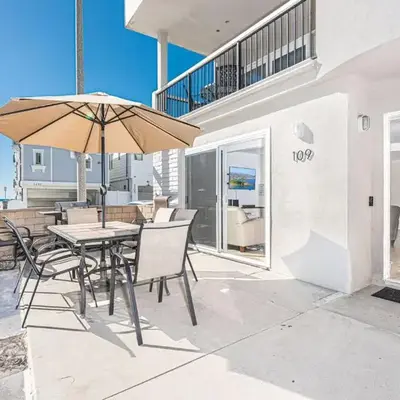 3Br Oceanview Corner Retreat One House From The Beach By Beachview Rentals