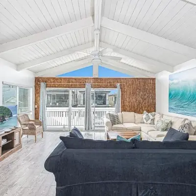 Charming Oceanview 3Br Half Block To 29Th St Beach By Beachview Rentals