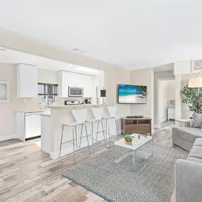 Stylish 2Br Upstairs Cottage W Ac One House From Beach By Beachview Rentals