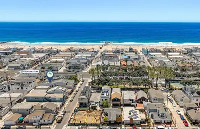 an aerial view of a city with the ocean at Pet-Friendly 3Br W Sun Deck, And Bbq, One Block To Beach By Beachview Rentals in Newport Beach