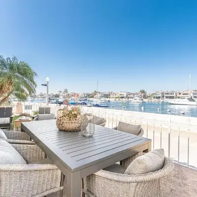 Iconic 4Br Bayfront Home W Unmatched Indooroutdoor Living By Beachview Rentals