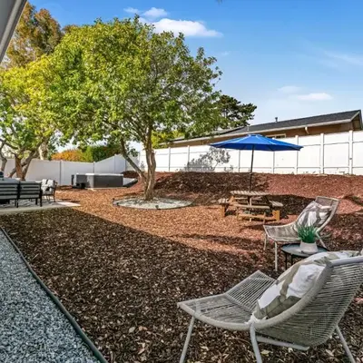 Neat Retreat w Hot Tub Near Beach and Downtown