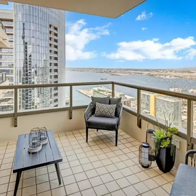 Panoramic Bay and City Views - 2BR