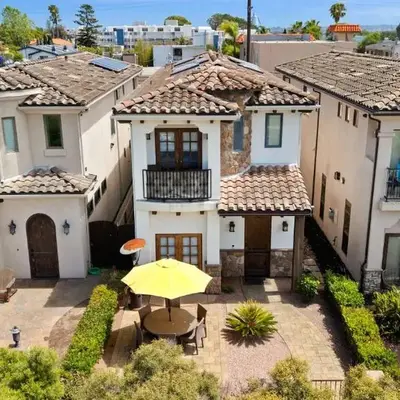 Coastal Oasis Walk to Ocean Bay and Rooftop Deck