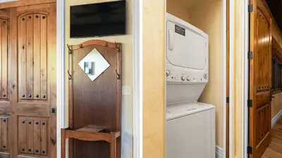 a laundry room with a washer and dryer and a microwave at 2 Homes in Bella Vista Rd by AvantStay Sleeps 8 Vineyard Views Patios in Temecula Wine Trail in Temecula