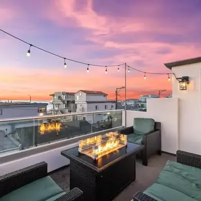 Ocean Views Steps to Beach Rooftop Firepit