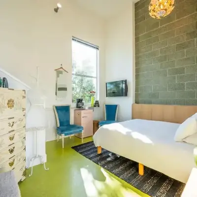 Hotel Narcissus - Room 5