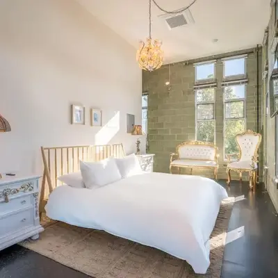 Hotel Narcissus - Room 6