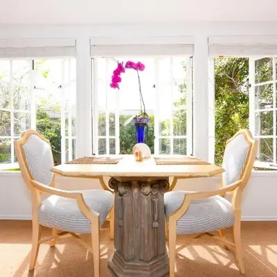 Charming Garden Cottage with Full Kitchen Walk to La Jolla Village & Beaches