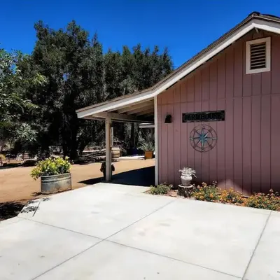 Temecula Wine Country Ranch with 200 year old oaks