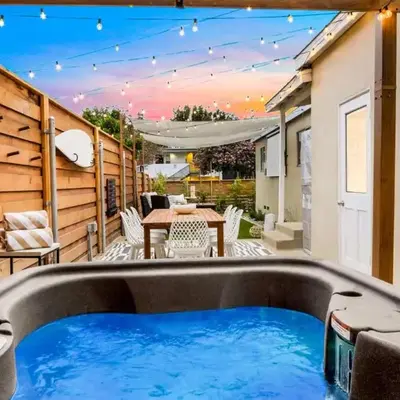 Spacious Group Getaway Games BBQ with Free Parking