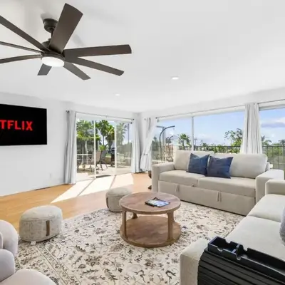 PB Ocean Views - Garage