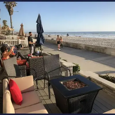 Ocean Front Beauty right on Best Beach in Mission Beach