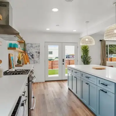 Spectacular Coastal Farmhouse 4BR in Ocean Beach