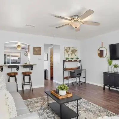 Inviting 2-BR Condo in the heart of Imperial Beach
