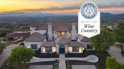 a home with the best of wine country at Temecula Stay w Pool Movie Room Sauna Tennis Court Panoramic Valley Views Via de Oro Estate by Avantstay in Temecula