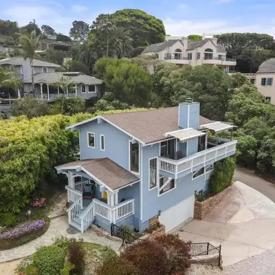 Darling Del Mar Beach Cottage with Ocean Views