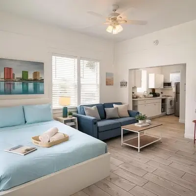 Urban Nest with private Patio in Golden Hill - walk everywhere!