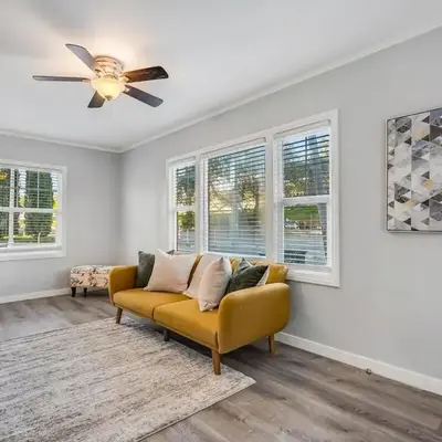 1BD Remodeled Craftsman Cottage Free parking Heart of lIttle Italy