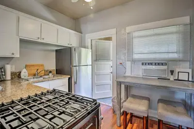 a kitchen with a stove and a refrigerator at Apt in San Diego in San Diego