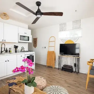Artist micro-villa with kitchen