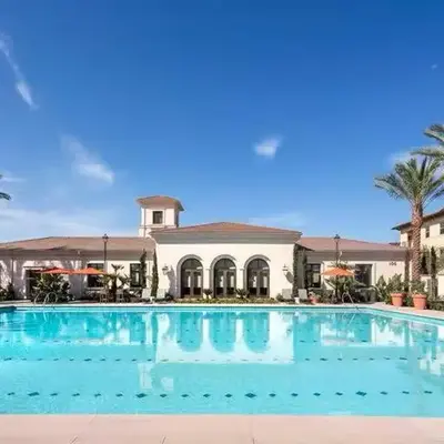 Stylish 2BR Foothill Escape in Irvine