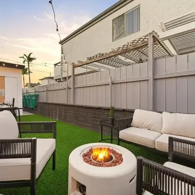 Stylish 2BR SD Retreat Firepit plus Outdoor Lounge
