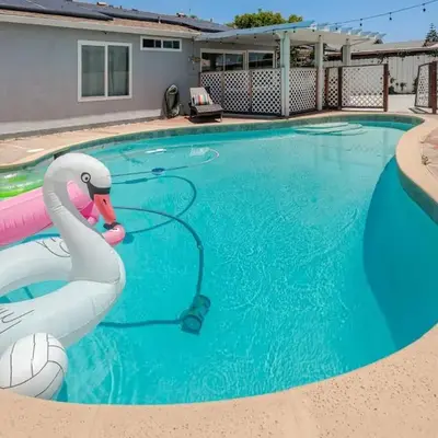 Retreat vacation with pool