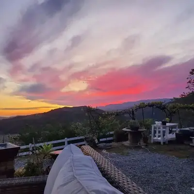 Beverlys Hilltop Retreat