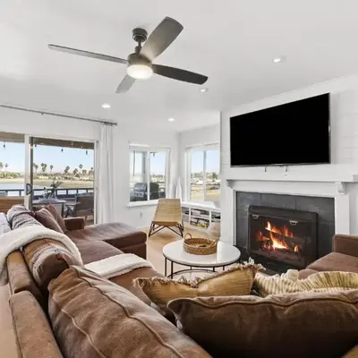 Remodeled 4BR Bayfront Home | Sleeps 12 | Stunning Views + BBQ Patio