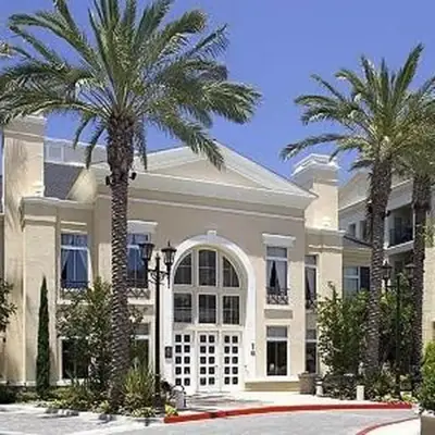 Exclusive Top Floor 1 bedroom in central Irvine one month min