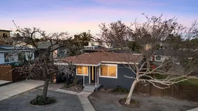 Gallery image of Hot Tub • BBQ Island • Outdoor Living • Near San Diego Beaches Glidden Glow by AvantStay in San Diego