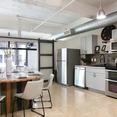SD Modern Rustic 3BR Apartment