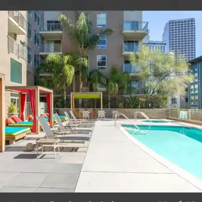 Spacious 3bed Apt with pool close to SDCC