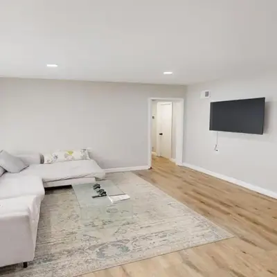 Spacious 4BR Loft - Outdoor Movie Theater