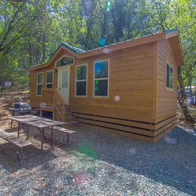 Oakzanita Springs Camping Resort Cottage 4