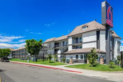 a hotel on the corner of a street at Motel 6-Escondido, CA in Escondido